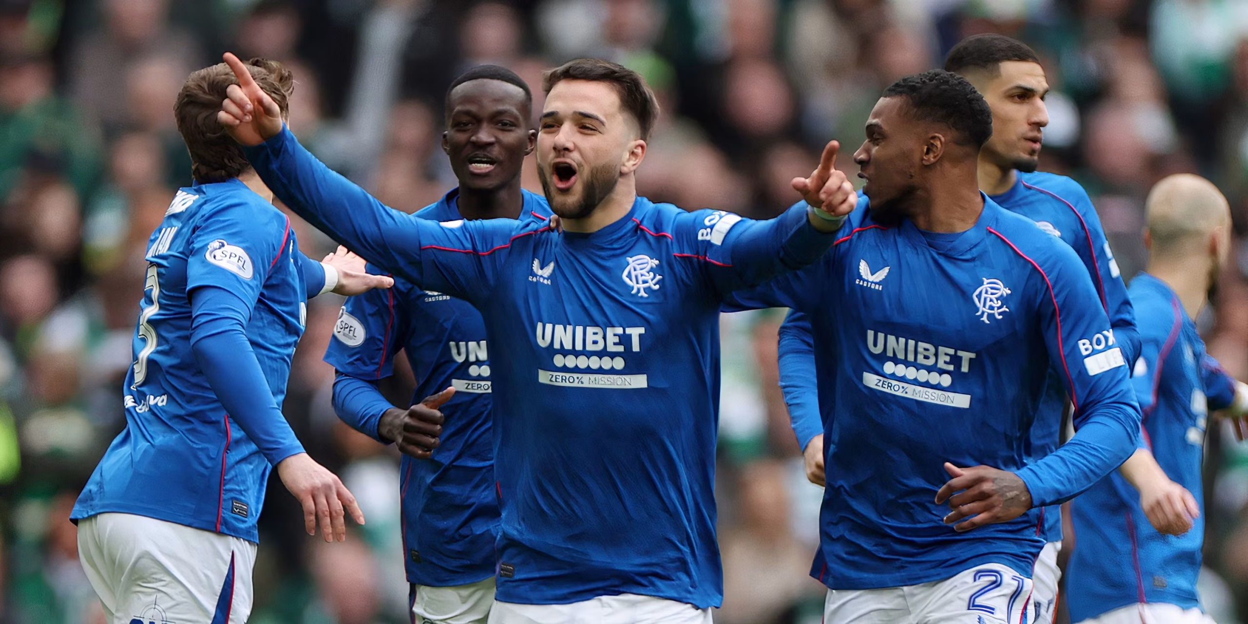 ‘Back burner’ – Rangers man offers contract admission as Celtic manager makes ‘huge’ transfer claim