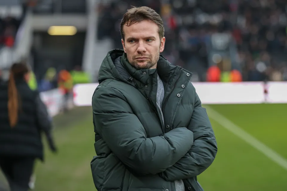 “No One’s Held Accountable” – Furious Cleverley Slams Lack of Consequences at Watford After Portsmouth Defeat