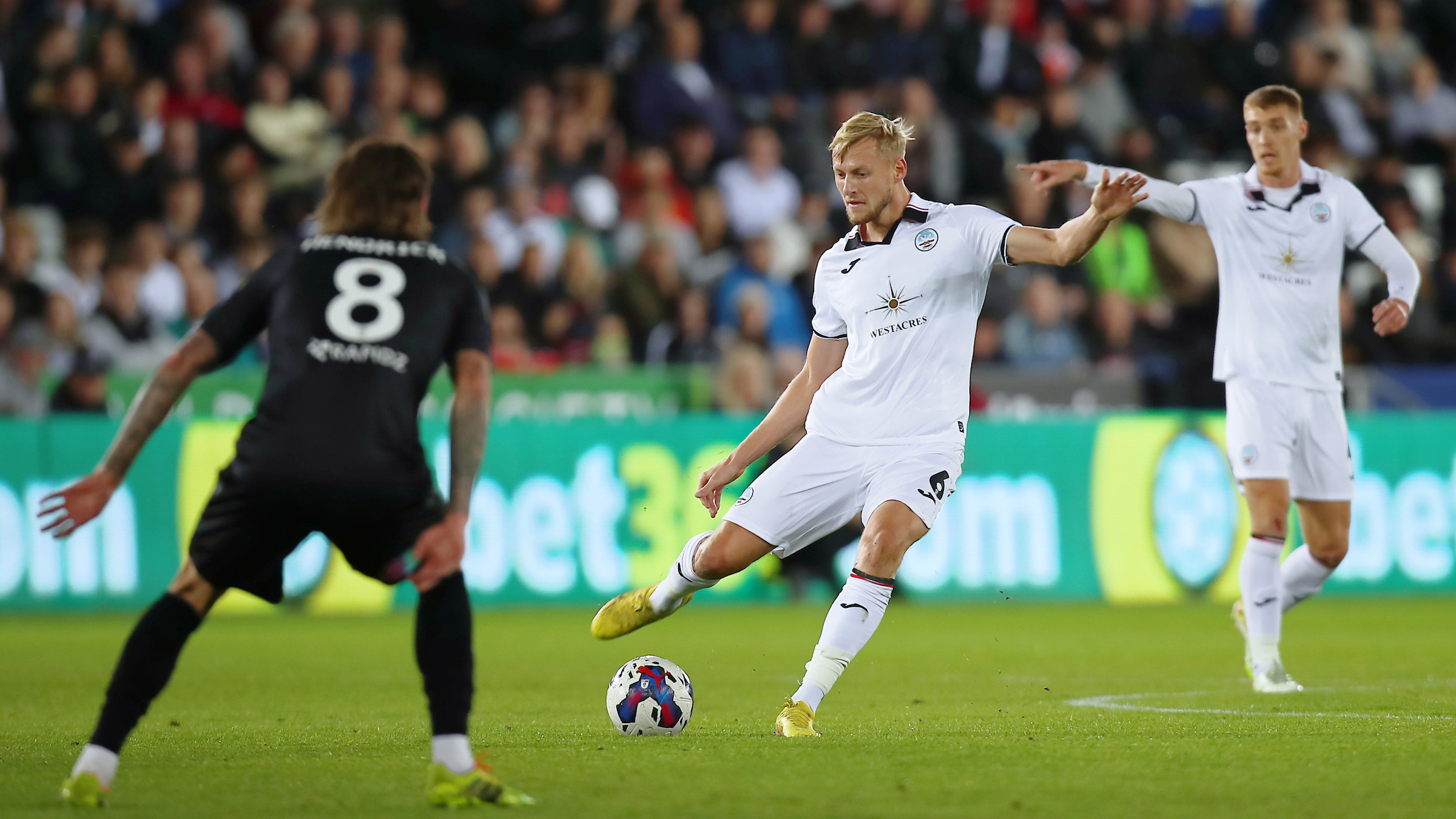 Norwich City Eyeing Reunion with Free Agent